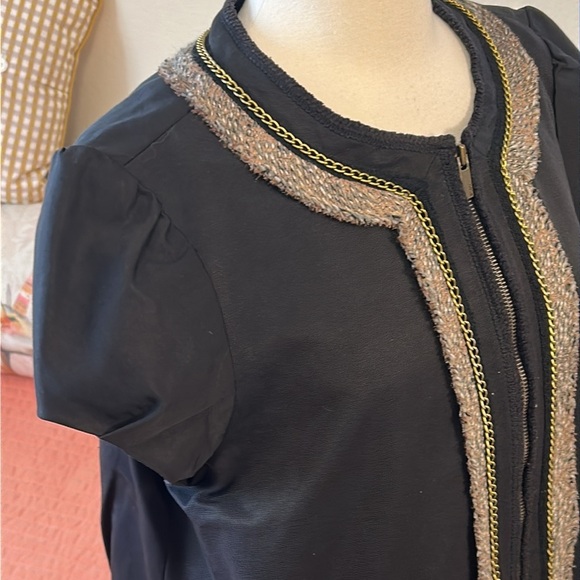 BCBG MaxAzria Jacket Chain Tweed Trim Ballon Hem and Cap Sleeve size Large - Picture 3 of 15